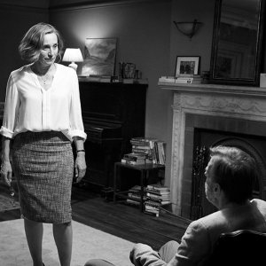The Party: Timothy Spall e Kristin Scott Thomas in una scena del film