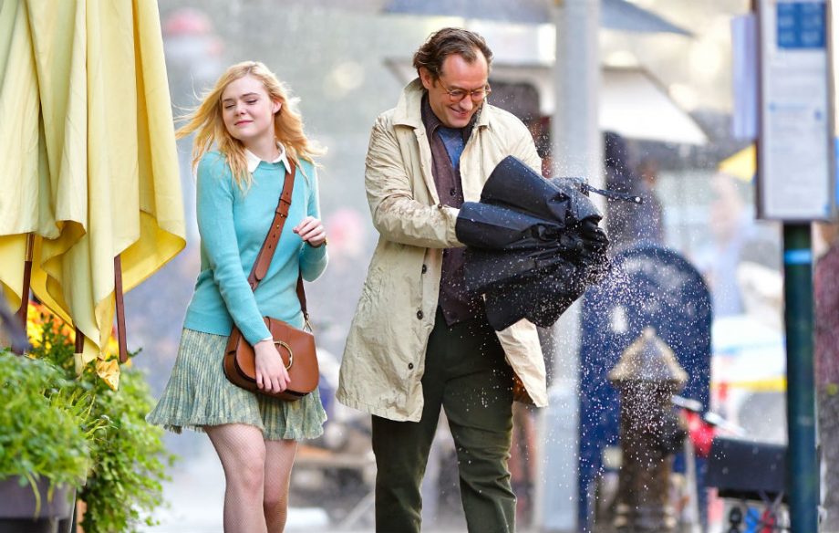 A Rainy Day in New York: Elle Fanning e Jude Law in una scena