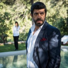 A casa tutti bene: Pierfrancesco Favino in una scena del film