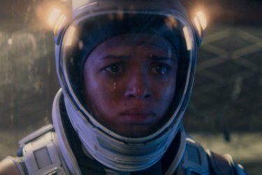 images/2018/02/05/the-cloverfield-paradox-gugu-mbatha-raw.jpg