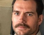 Henry Cavill: i suoi baffi prendono la parola su Instagram
