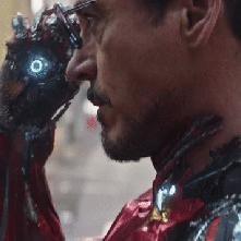Avengers: Infinity War, Robert Downey Jr. di profilo in una scena