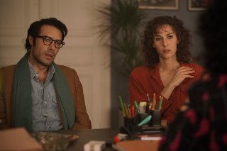 Un amore sopra le righe: Doria Tillier e Nicolas Bedos in un'immagine del film