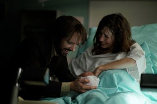 Un amore sopra le righe: Doria Tillier e Nicolas Bedos in un'immagine tratta dal film