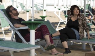 Vengo anch'io: Corrado Nuzzo e Maria Di Biase in un momento del film