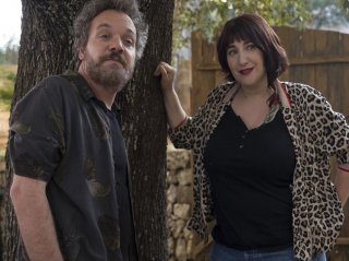 Vengo anch'io: Corrado Nuzzo e Maria Di Biase in una scena del film