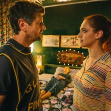 Metti la nonna in freezer: Fabio De Luigi e Miriam Leone in un momento del film