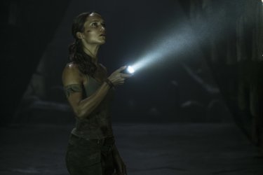 Tomb Raider: una foto della protagonista Alicia Vikander