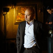 Il commissario Montalbano: un affascinante Luca Zingaretti nell'episodio 'La giostra degli scambi'