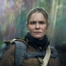 Annientamento: Jennifer Jason Leigh in una scena