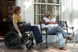 Don't Worry, He Won't Get Far on Foot: Joaquin Phoenix e Jonah Hill in una scena del film