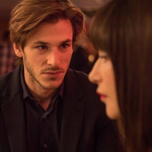 Eva: Gaspard Ulliel e Isabelle Huppert in una scena del film
