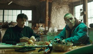 La terra dell'abbastanza: Andrea Carpenzano e Matteo Olivetti in una scena del film