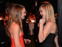 Natalie Portman: 'Reese Witherspoon mi sta aiutando a capire i social'