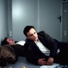 Transit: Franz Rogowski in una scena del film