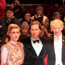 Berlino 2018: Greta Gerwig, Tilda Swinton e Wes Anderson sul red carpet di apertura