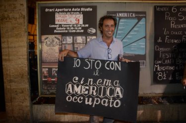Paolo Sorrentino sostiene il Piccolo Cinema America