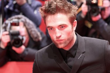 Berlino 2018: uno scatto di Robert Pattinson sul red carpet di Damsel