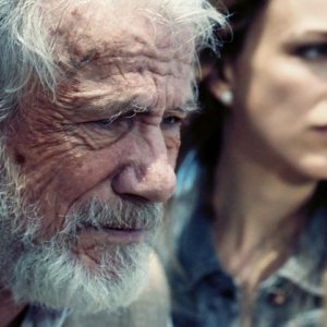 L'ultimo viaggio: Petra Schmidt-Schaller e Jürgen Prochnow in una scena del film