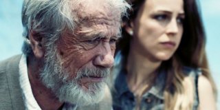 L'ultimo viaggio: Petra Schmidt-Schaller e Jürgen Prochnow in una scena del film