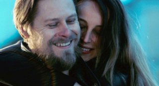 L'ultimo viaggio: Petra Schmidt-Schaller e Tambet Tuisk in una scena del film