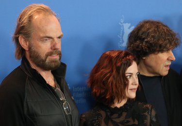 Berlino 2018: uno scatto di Hugo Weaving al photocall di Black 47