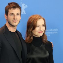 Berlino 2018: Gaspard Ulliel e Isabelle Huppert al photocall di Eva