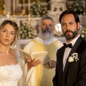 Anche senza di te: Myriam Catania e Matteo Branciamore in un momento del film
