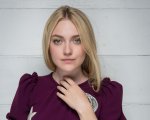 Dakota Fanning debutta alla regia con il corto 'Hello Apartment' (VIDEO)