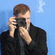 Berlino 2018: Gus Van Sant scatta foto al photocall di Don't Worry, He Won't Get Far on Foot