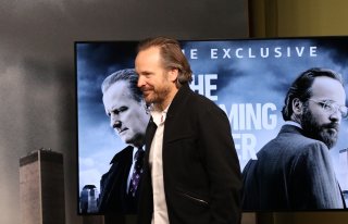 Berlino 2018: Peter Sarsgaard arriva alla conferenza di The Looming Tower