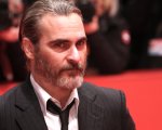 Berlino 2018: Joaquin Phoenix irriverente e divertito al Festival del cinema