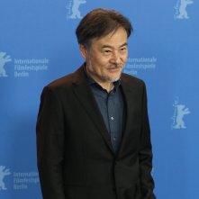 Berlin 2018: il regista Kiyoshi Kurosawa al photocall di Yocho