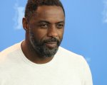 Coronavirus, Idris Elba a Oprah: 'Adesso siamo costretti a pensarci tutti come razza umana'