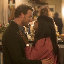 Here and Now: Jerrika Hinton e Joe Williamson in una scena della serie