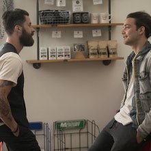 Here and Now: Andy Bean e Daniel Zovatto in una scena della serie
