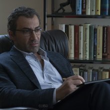 Here and Now: Peter Macdissi in una scena della serie