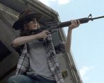 The Walking Dead 8, Chandler Riggs ammette: 'Ho puntato le armi con l'occhio sbagliato'