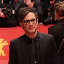 Berlino 2018: una foto di Gael García Bernal sul red carpet della cerimonia di premiazione
