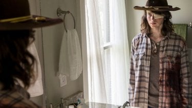 The Walking Dead: una scena con Chandler Riggs dell'episodio Honor