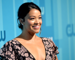 Gina Rodriguez protagonista della commedia romantica Someone Great