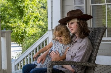 The Walking Dead: Chandler Riggs in una scena dell'episodio Honor