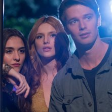 Il sole a mezzanotte - Midnight Sun: Patrick Schwarzenegger e Bella Thorne in una scena del film