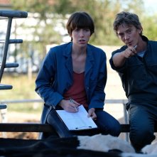 Petit Paysan - Un eroe singolare: Swann Arlaud e Sara Giraudeau in una scena del film