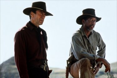 Gli spietati: Morgan Freeman e Clint Eastwood in una scena del film