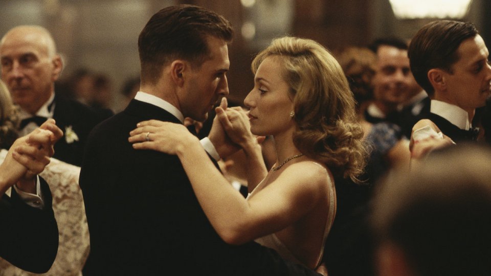 Il paziente inglese: Ralph Fiennes e Kristin Scott Thomas in un momento del film