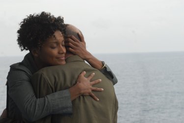 Contromano: Aude Legastelois e Antonio Albanese in una scena del film