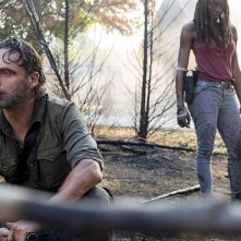 The Walking Dead: Andrew Lincoln insieme a Danai Gurira nell'episodio The Lost and the Plunderers
