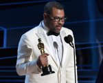 Oscar 2018: Get Out, Jordan Peele conquista la miglior sceneggiatura originale: 'Ora mi metteranno all'asta?'