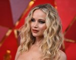 Jennifer Lawrence:  il nudo e la violenza, poi l'impegno. La ragazza di fuoco diventa adulta